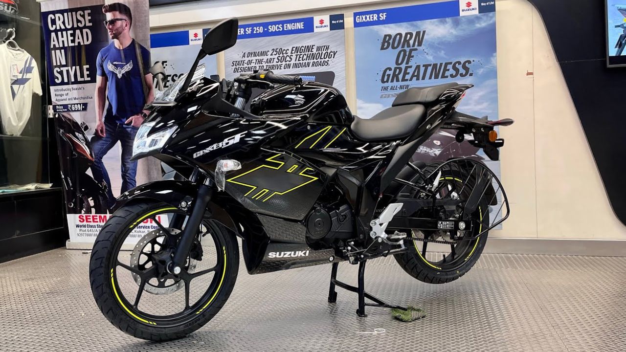 New Suzuki Gixxer Is A Tough Competitor Of Street Bikes
