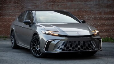 2025 Toyota Camry Hybrid: Exciting Features & Price Breakdown
